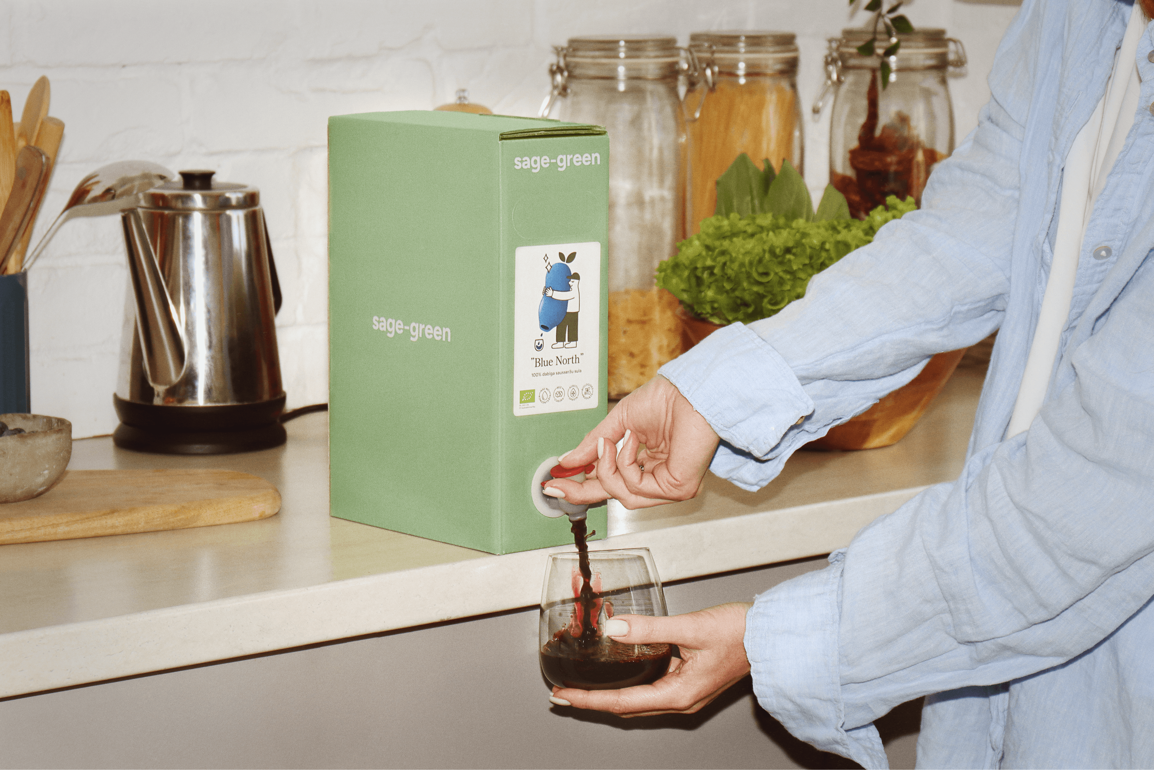 Produktu etiķetes dizains sage-green funkcionālajām sulām