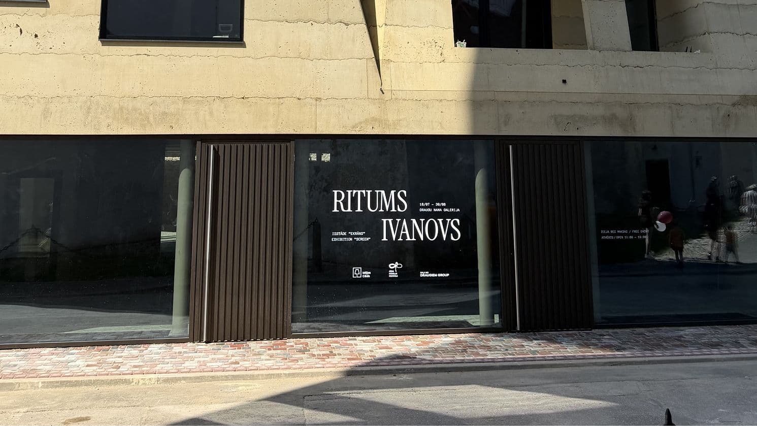 Exhibition "Screen" by Ritums Ivanovs – gallery window design