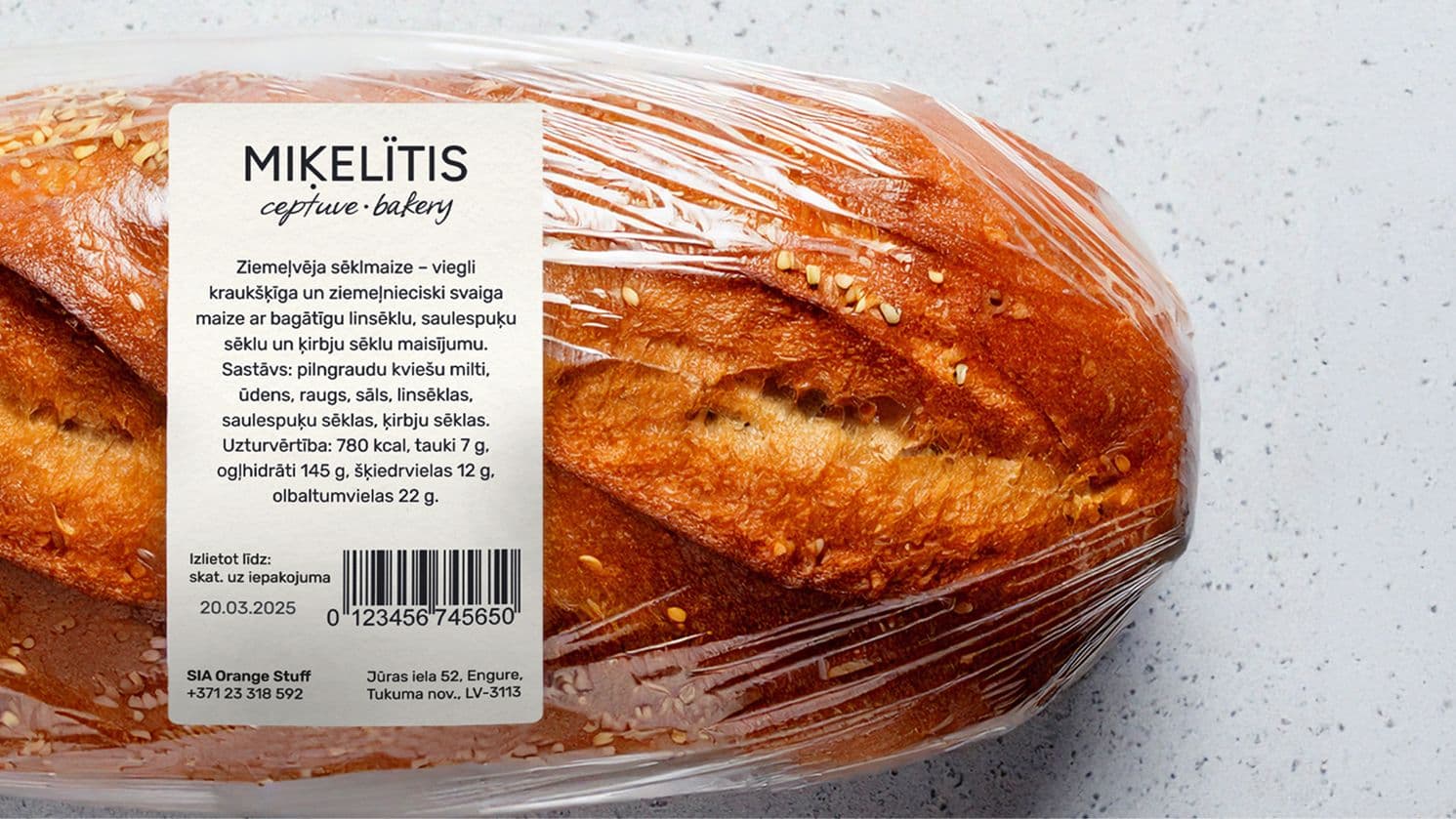 Bread loaf with beige Miķelītis label
